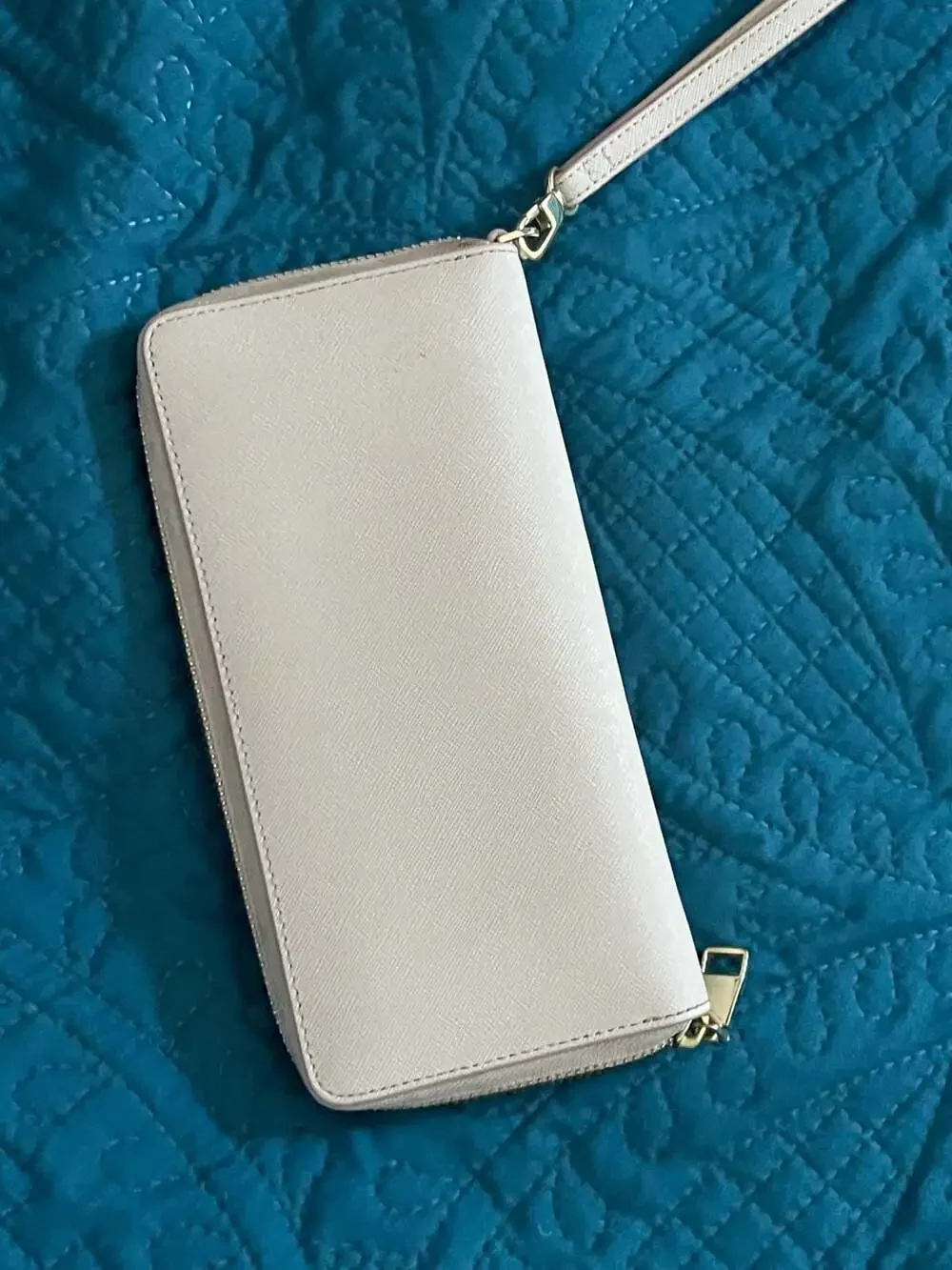 Tory Burch Robinson Zip Continental Wristlet Wallet in Light Pink